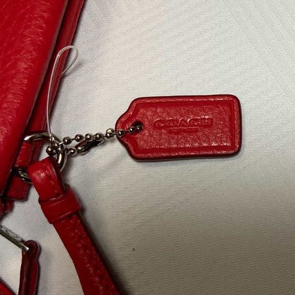 NWT - Bright Red Coach Leather Wristlet - Picture 6 of 8